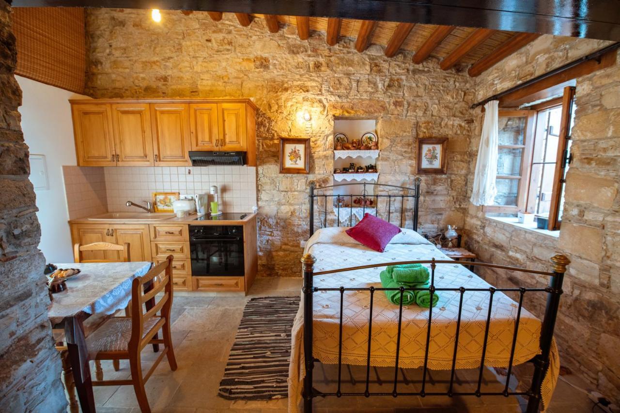 Constantias Stone Houses Lofou Exteriér fotografie