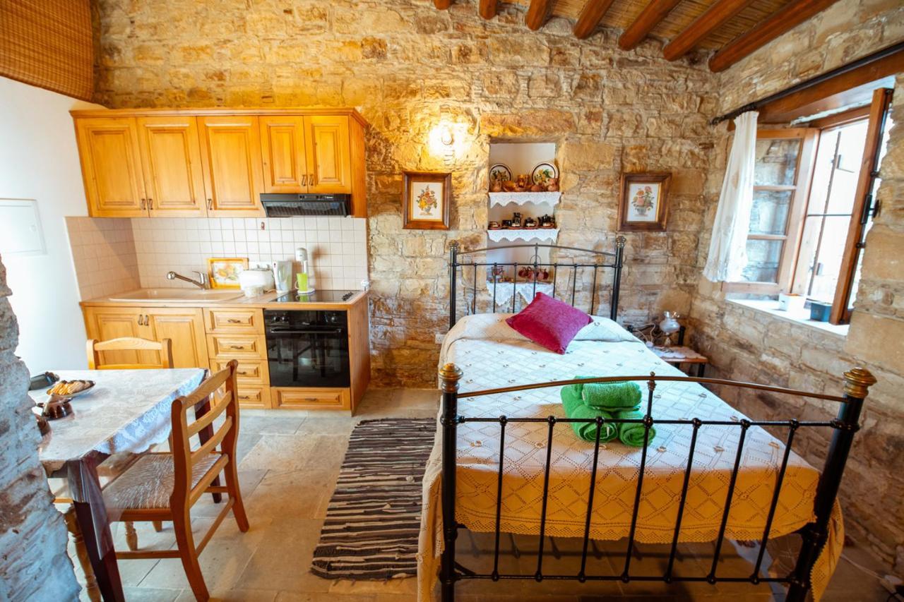 Constantias Stone Houses Lofou Exteriér fotografie