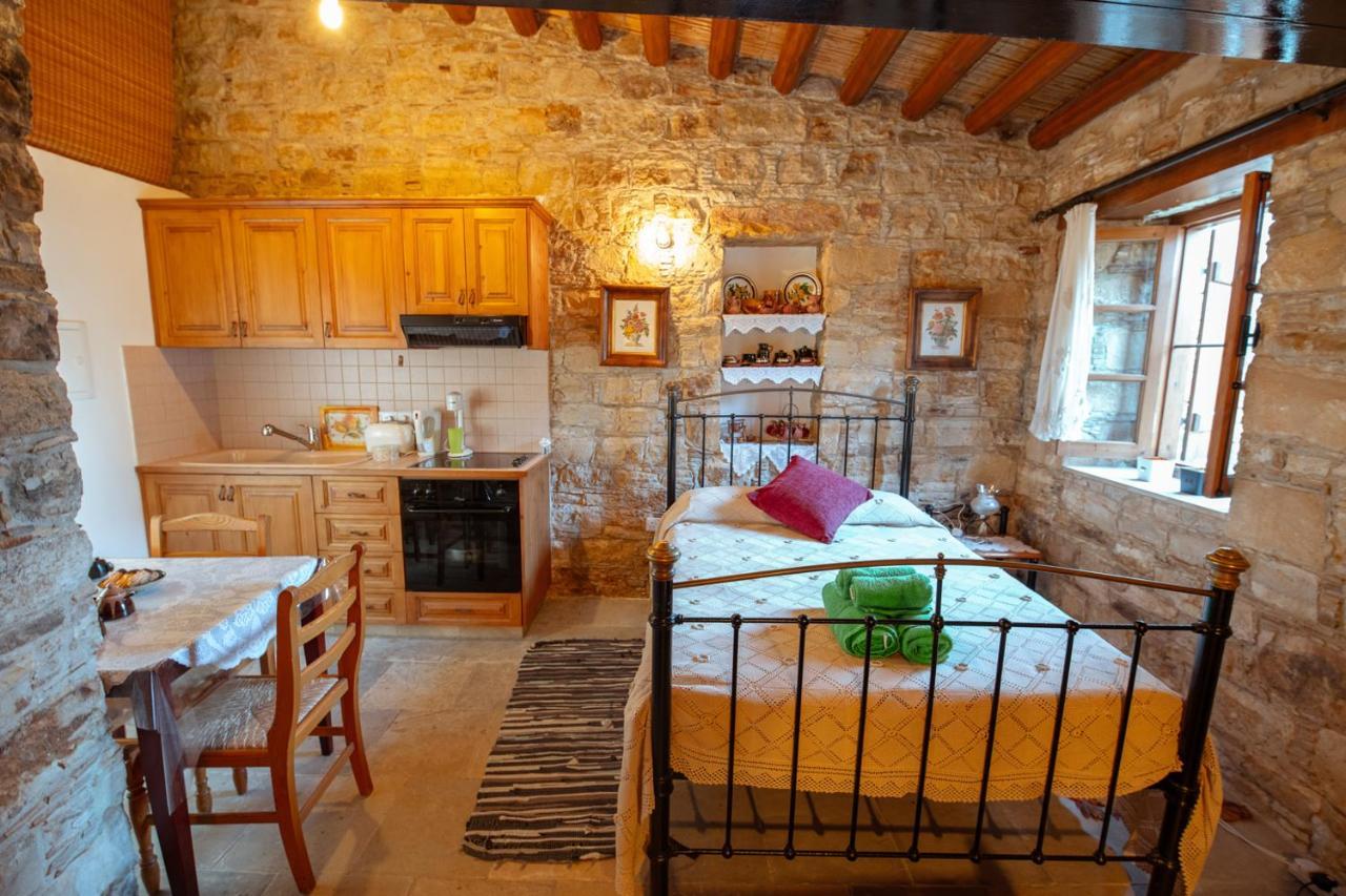 Constantias Stone Houses Lofou Exteriér fotografie