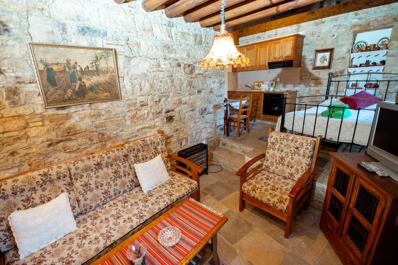 Constantias Stone Houses Lofou Exteriér fotografie